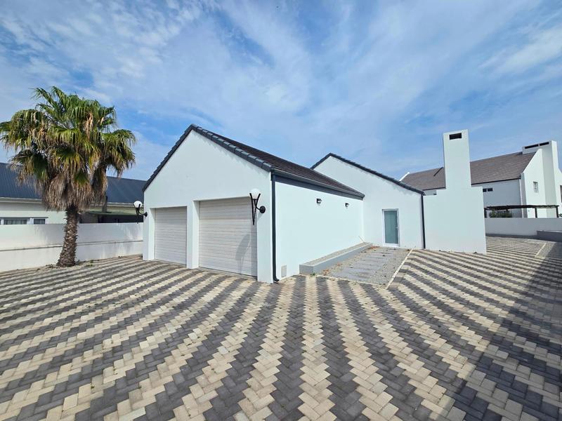 3 Bedroom Property for Sale in Golden Mile Western Cape